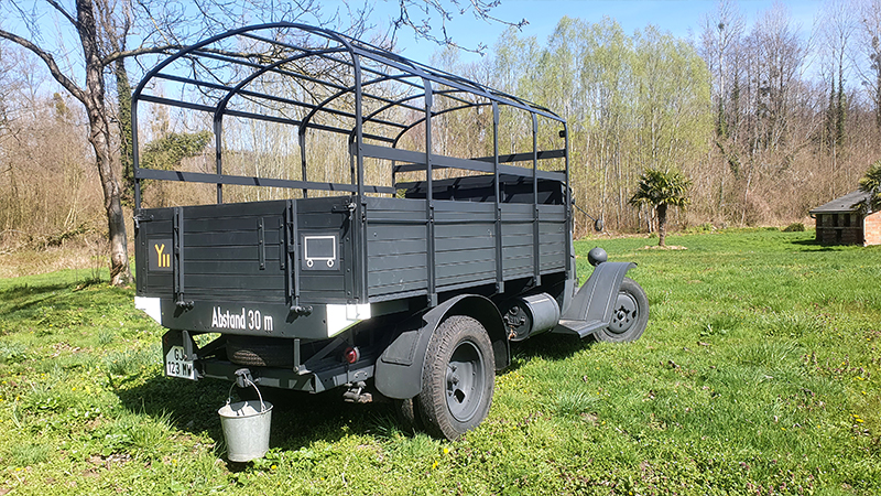 Le camion allemand, Citroën U23 de l'association les Vers de Gris.